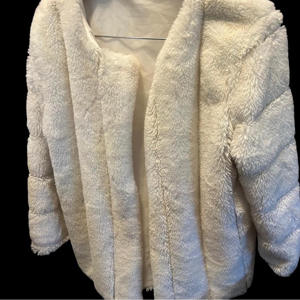 Women's Cream Faux Fur Jacket